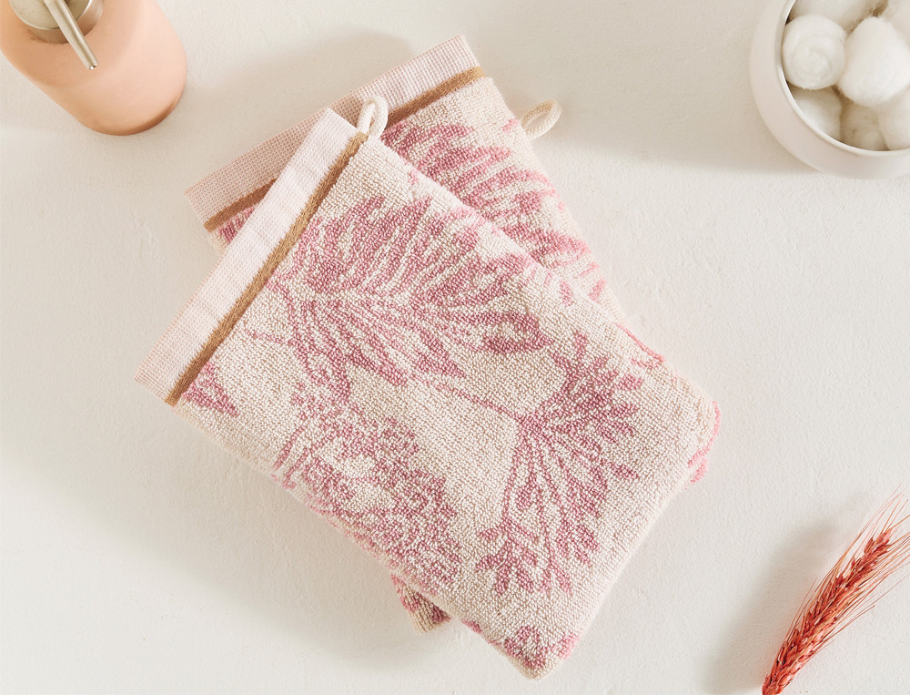 /fr/la-chambre/linge-de-lit/linge-de-bain-jacquard-balade-folk/