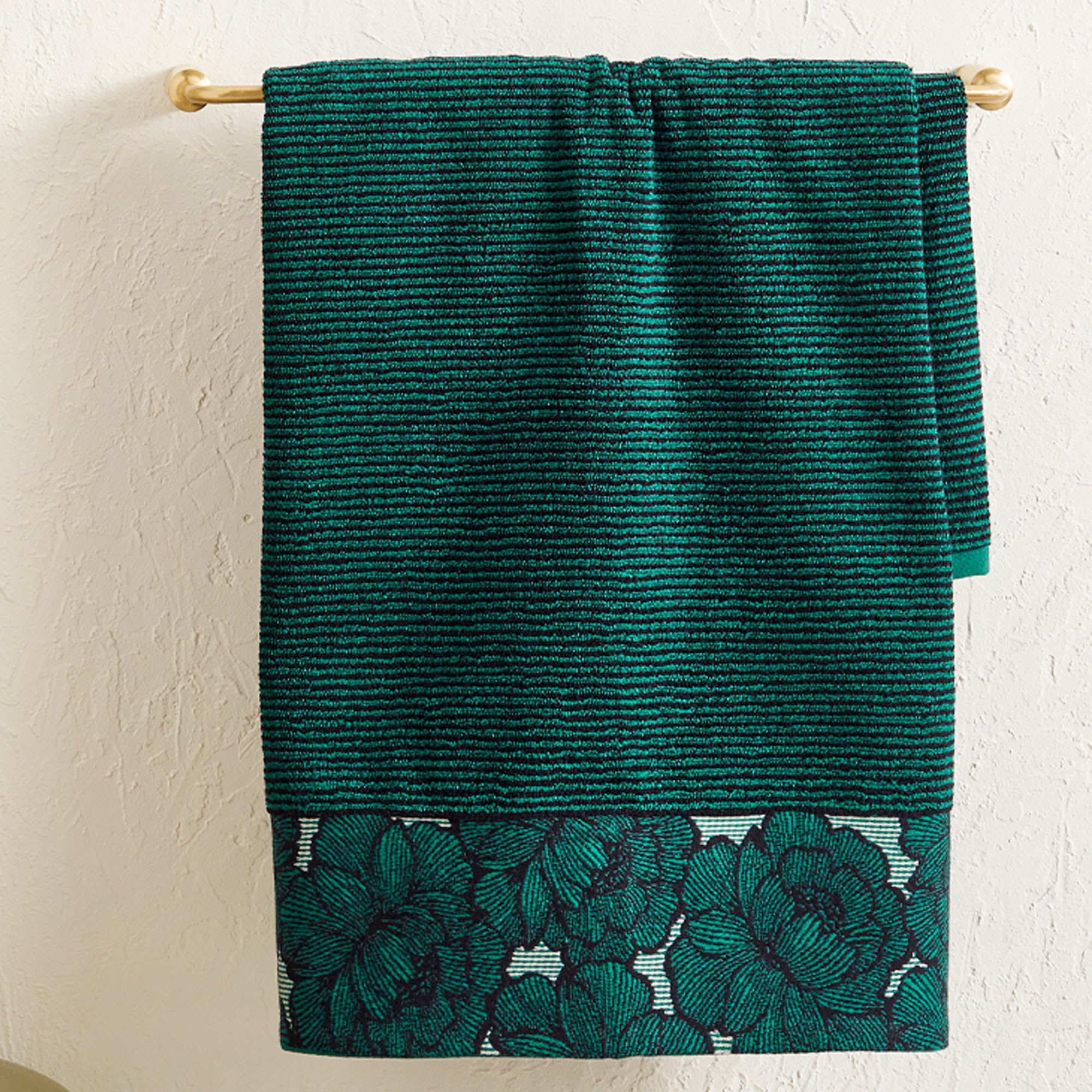 /fr/la-salle-de-bain/linge-de-toilette/linge-de-toilette-fantaisie/linge-de-bain-jacquard-raye-byzance/