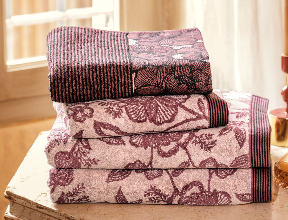 /fr/la-salle-de-bain/linge-de-toilette/linge-de-toilette-fantaisie/linge-de-bain-jacquard-raye-byzance/