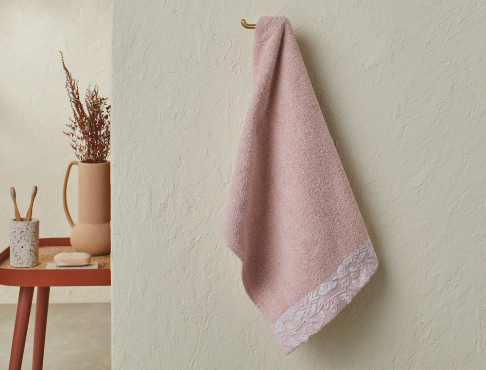/fr/idees-cadeaux/broderie-personnalisee/linge-de-toilette/linge-de-bain-petales-de-rosee/