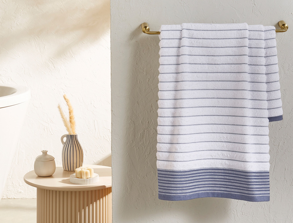/fr/la-salle-de-bain/linge-de-toilette/linge-de-toilette-fantaisie/linge-de-bain-raye-a-tire-d-aile/