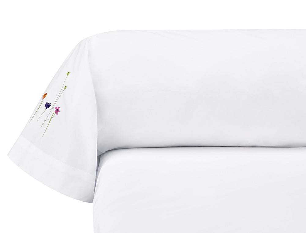 Linge de lit percale brodé de fleurs multicolores En promenade