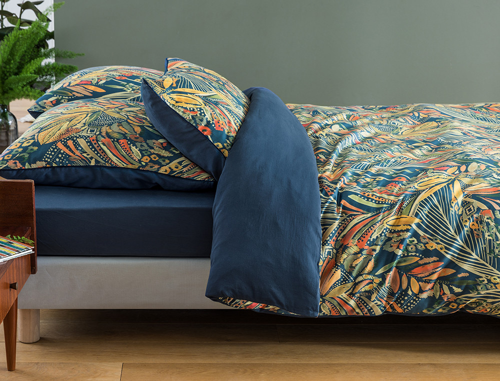 Linge de lit satin imprimé végétal multicolore Féérique