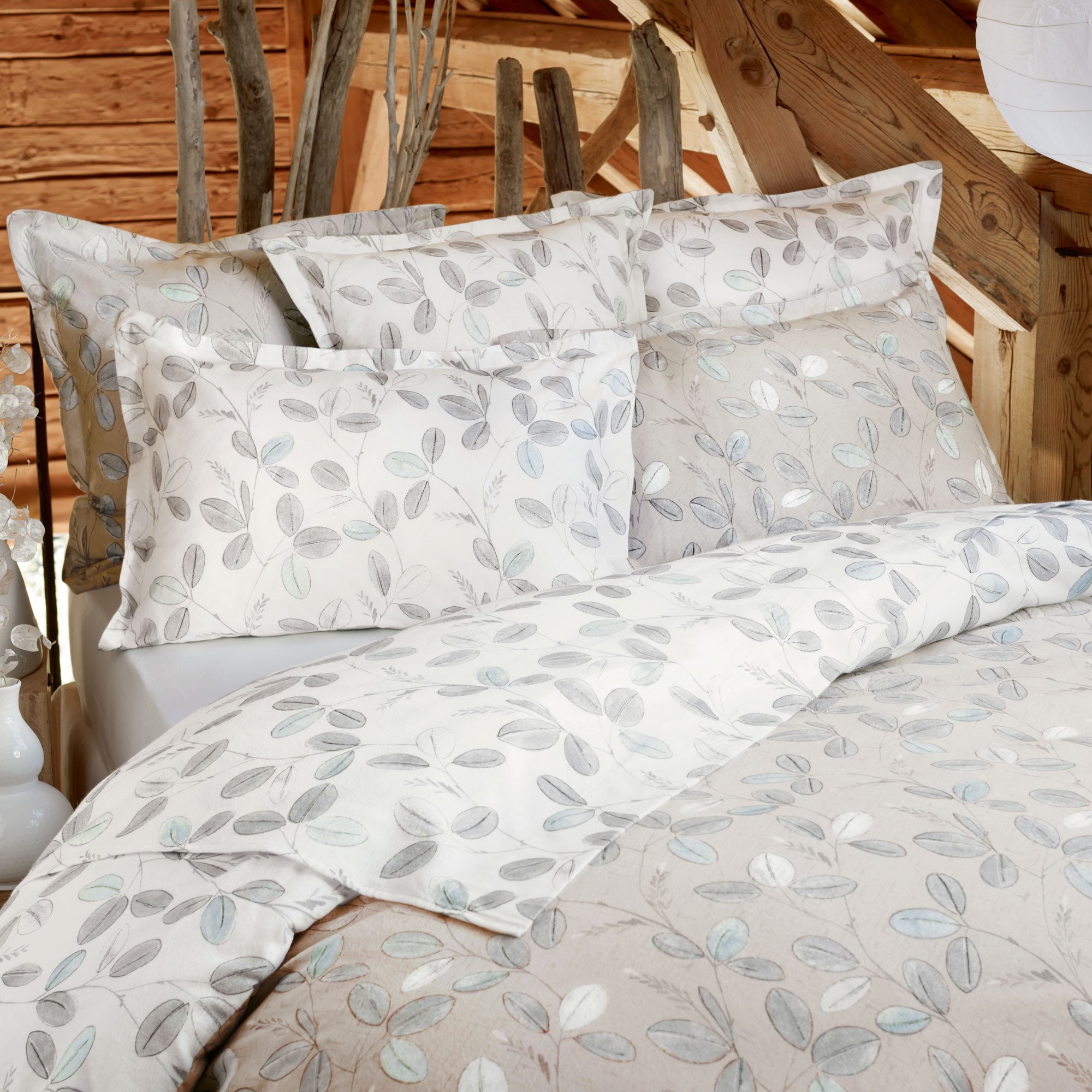 DRAPS HOUSSES  Lakebos linge de lit exclusif