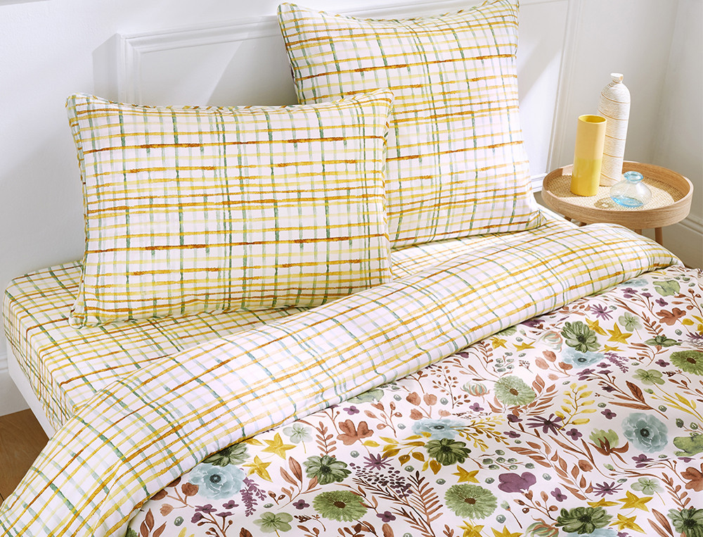 Linge de lit percale 100% coton imprimé fleuri multicolore associé à un imprimé de carreaux verts Fleurs d'anis