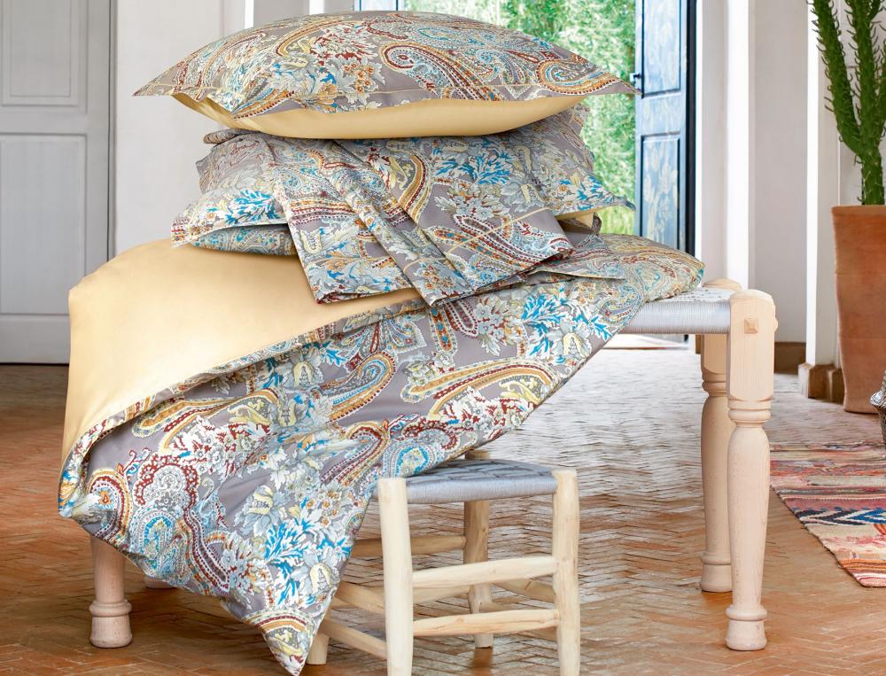 Drap satin imprimé cachemire finition bourdon L'Orientale