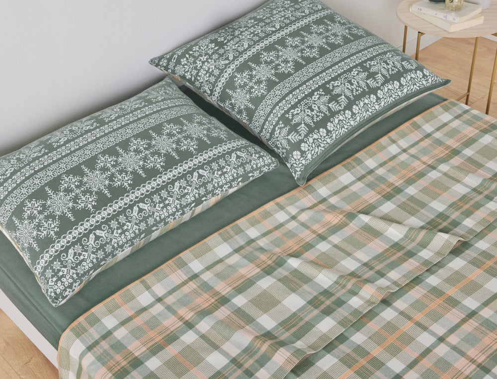 /fr/la-chambre/linge-de-lit/linge-de-lit-fantaisie/linge-de-lit-la-clusaz/