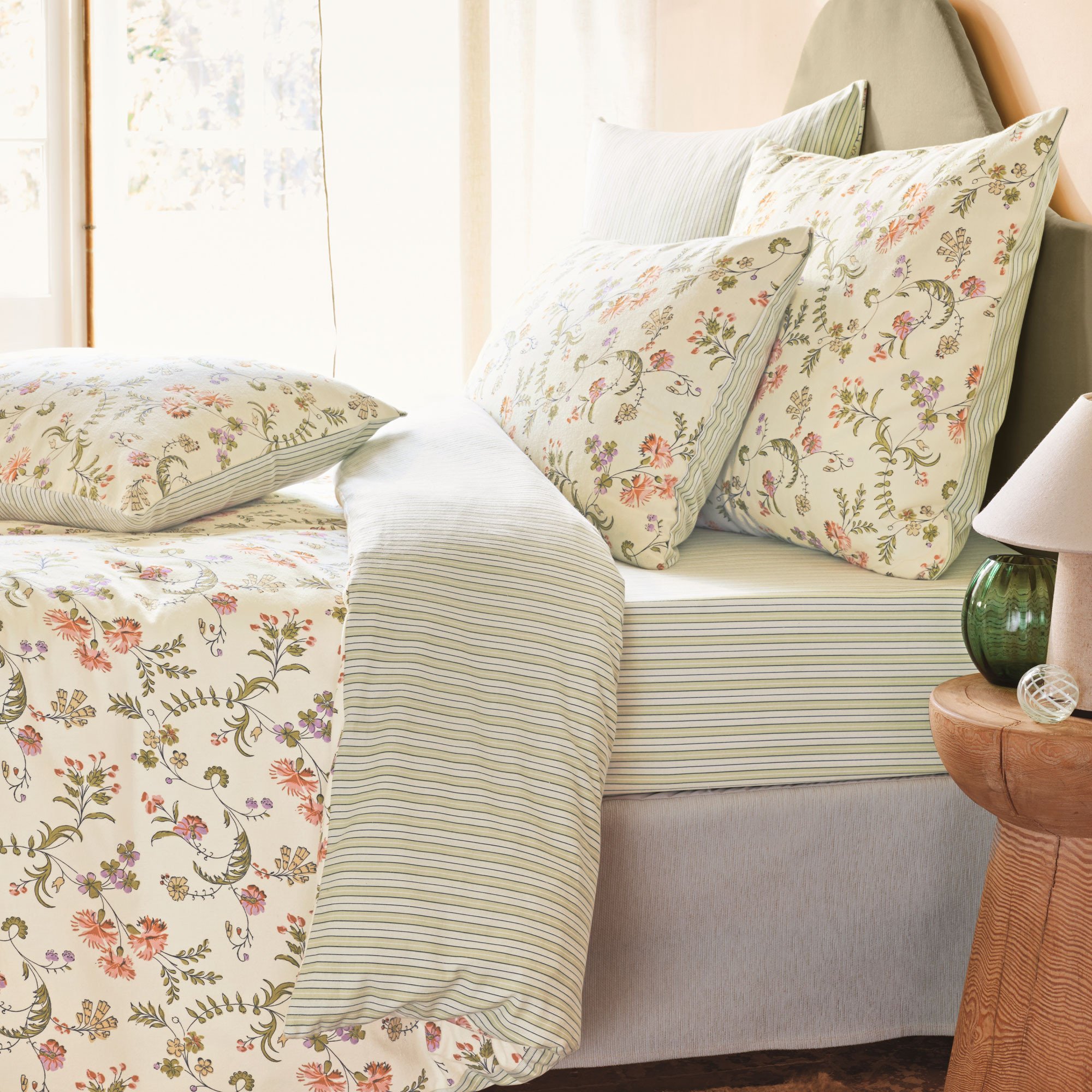 /fr/la-chambre/linge-de-lit/taie-d-oreiller/taie-d-oreiller-les-delicates/