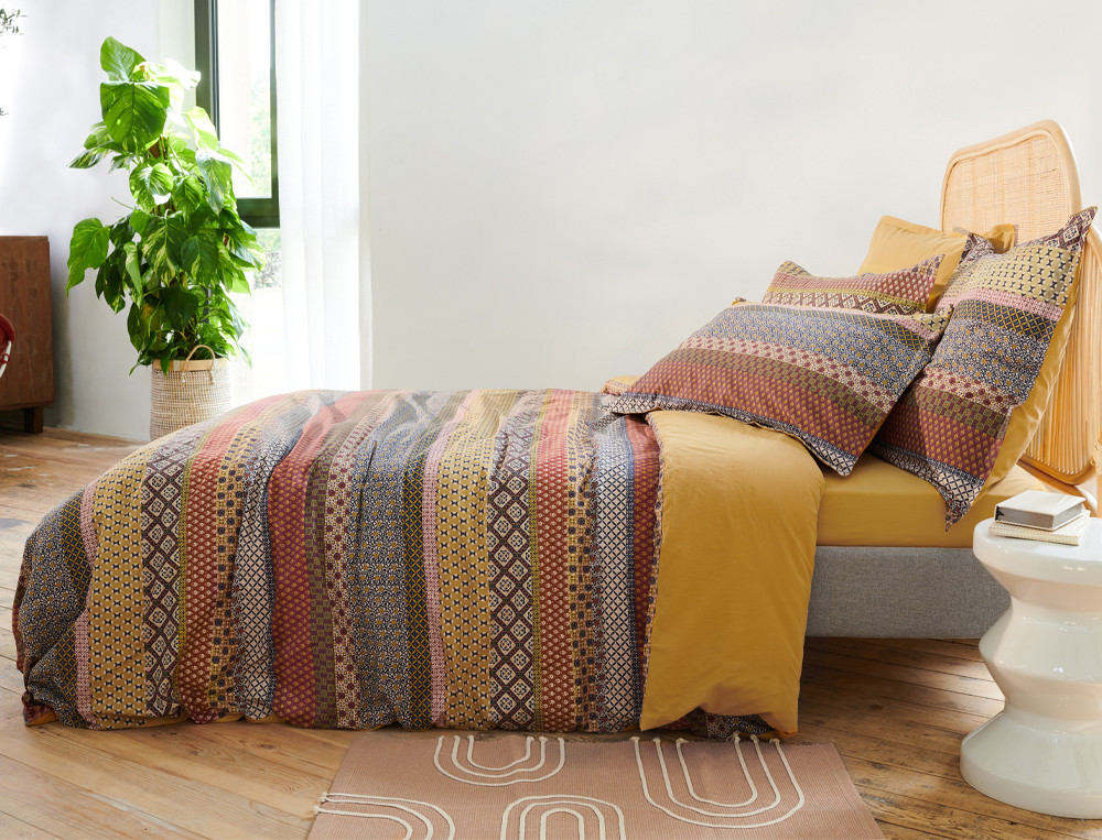 /fr/la-chambre/linge-de-lit/linge-de-lit-fantaisie/linge-de-lit-lourmarin/