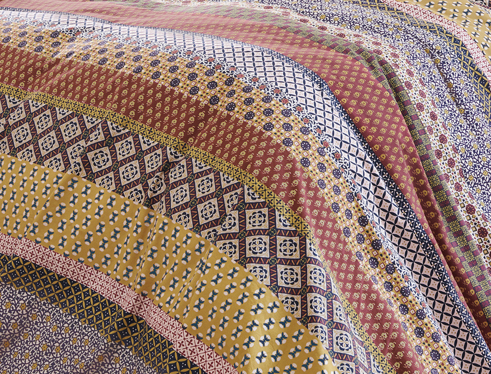 /fr/la-chambre/linge-de-lit/linge-de-lit-fantaisie/linge-de-lit-lourmarin/