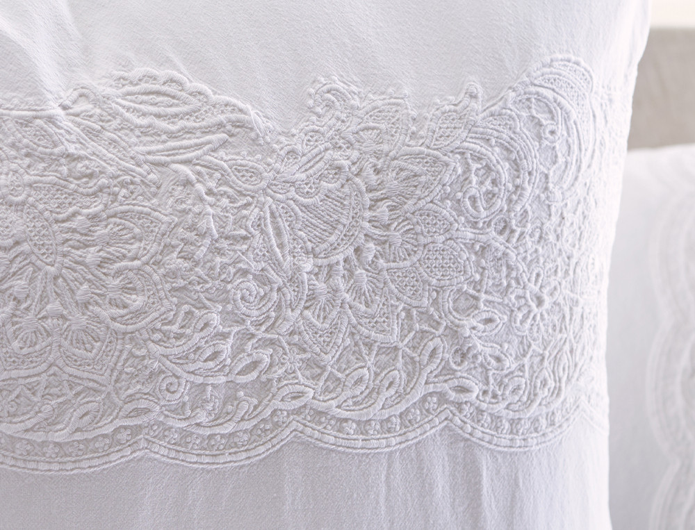 /fr/la-chambre/linge-de-lit/linge-de-lit-uni/linge-de-lit-ornement/