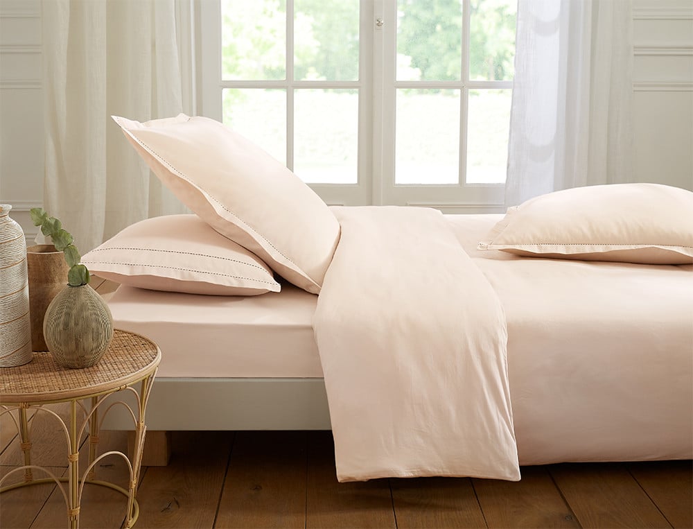 /fr/la-chambre/linge-de-lit/linge-de-lit-uni/linge-de-lit-satin/