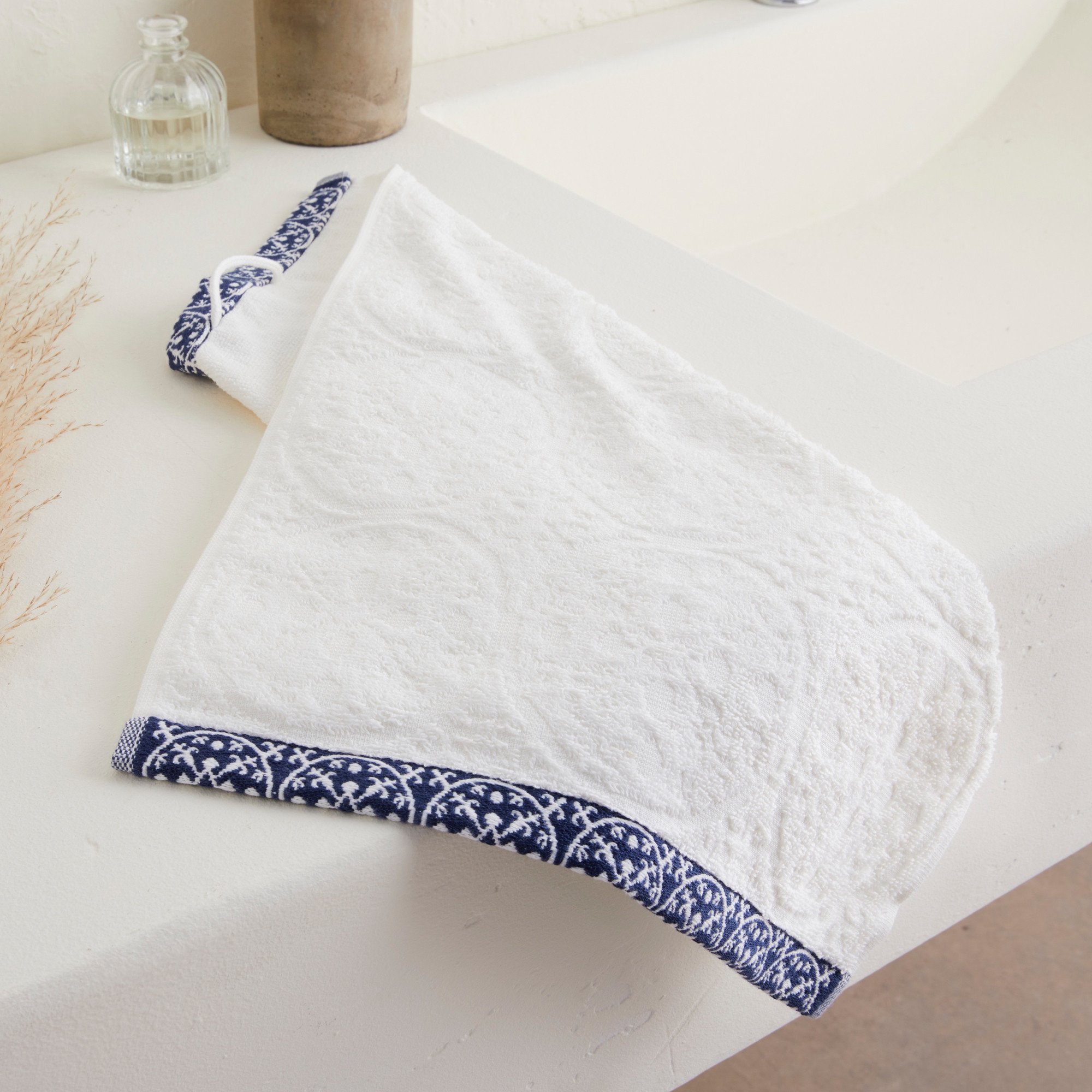 /fr/idees-cadeaux/broderie-personnalisee/linge-de-toilette/linge-de-toilette-les-bleus-de-nimes/