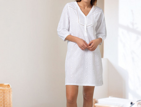 Liquette en coton blanc rehaussé d\'une broderie anglaise Nouvelle romance