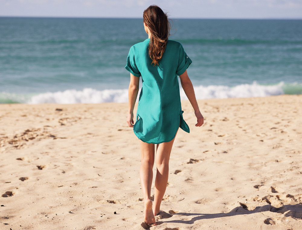 /fr/les-vetements-d-interieur/femme/robe-de-plage/liquette-turquoise-sur-le-lagon/