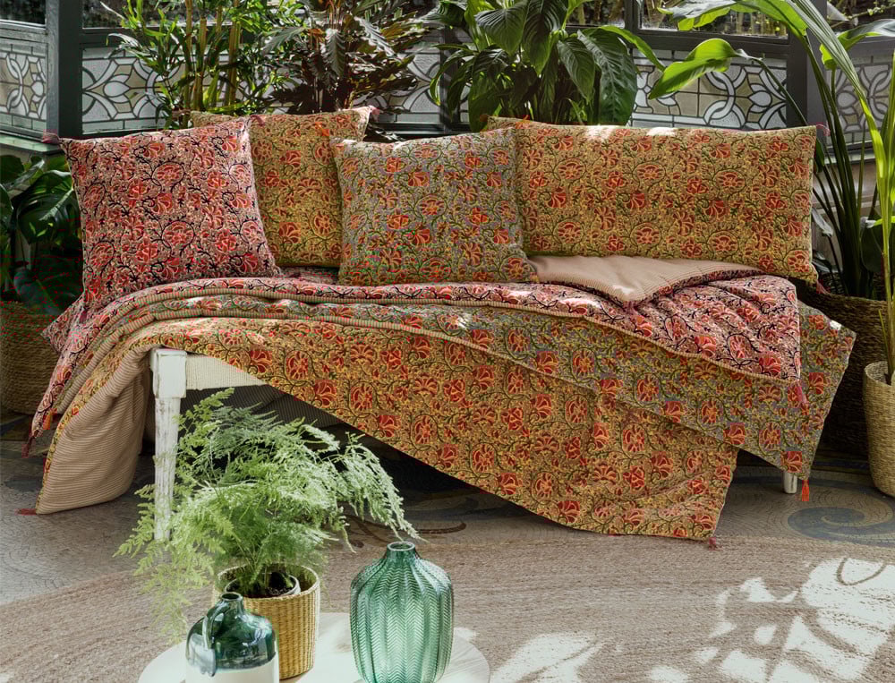 /fr/la-deco/coussins/maxi-coussin-douces-nuances/