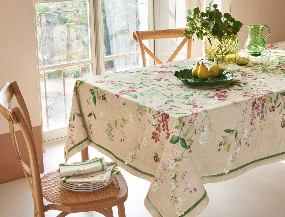 /fr/la-table/nappes/nappes-fantaisies/nappe-bouquet-des-landes/
