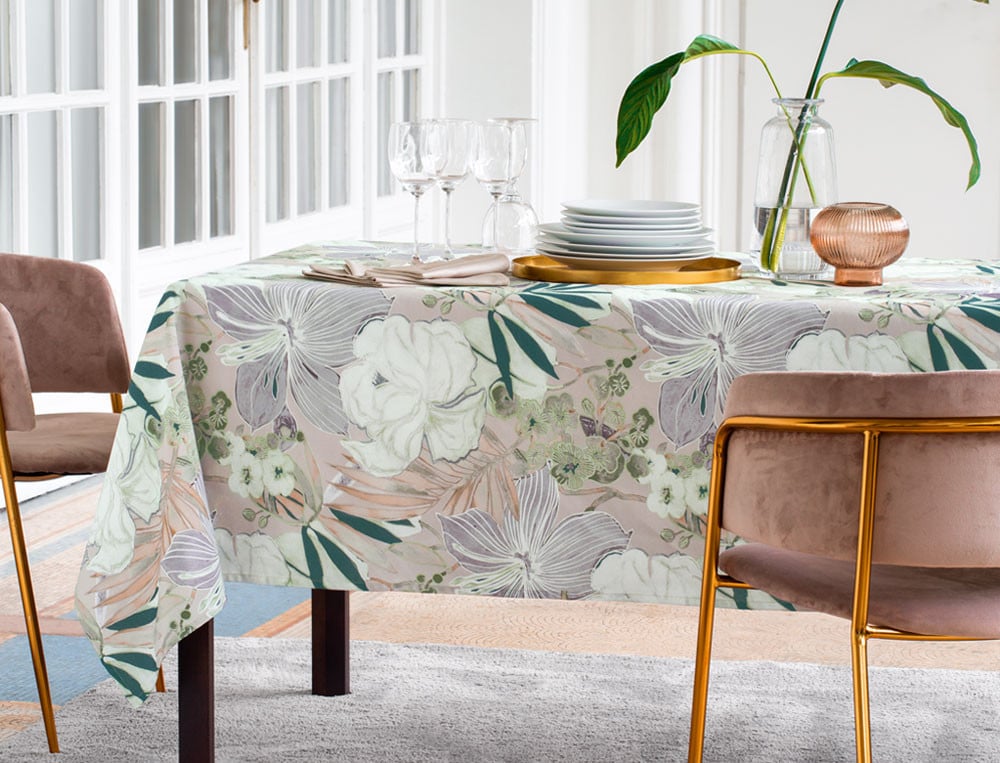 /fr/la-table/nappes/nappes-fantaisies/nappe-calligraphie/