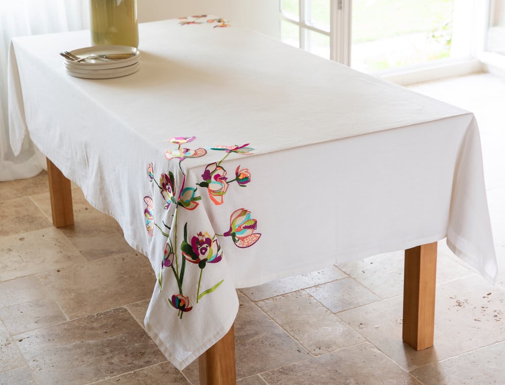 /fr/la-table/nappes/nappes-fantaisies/nappe-eclosion-d-artiste/