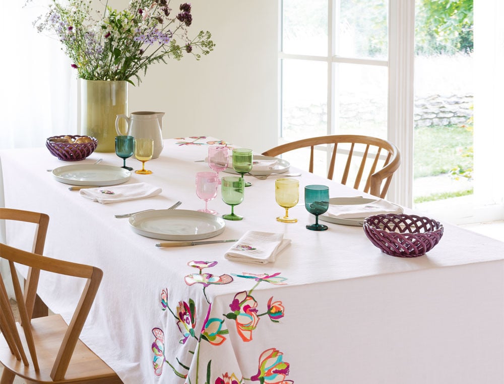 /fr/la-table/nappes/nappes-fantaisies/nappe-eclosion-d-artiste/
