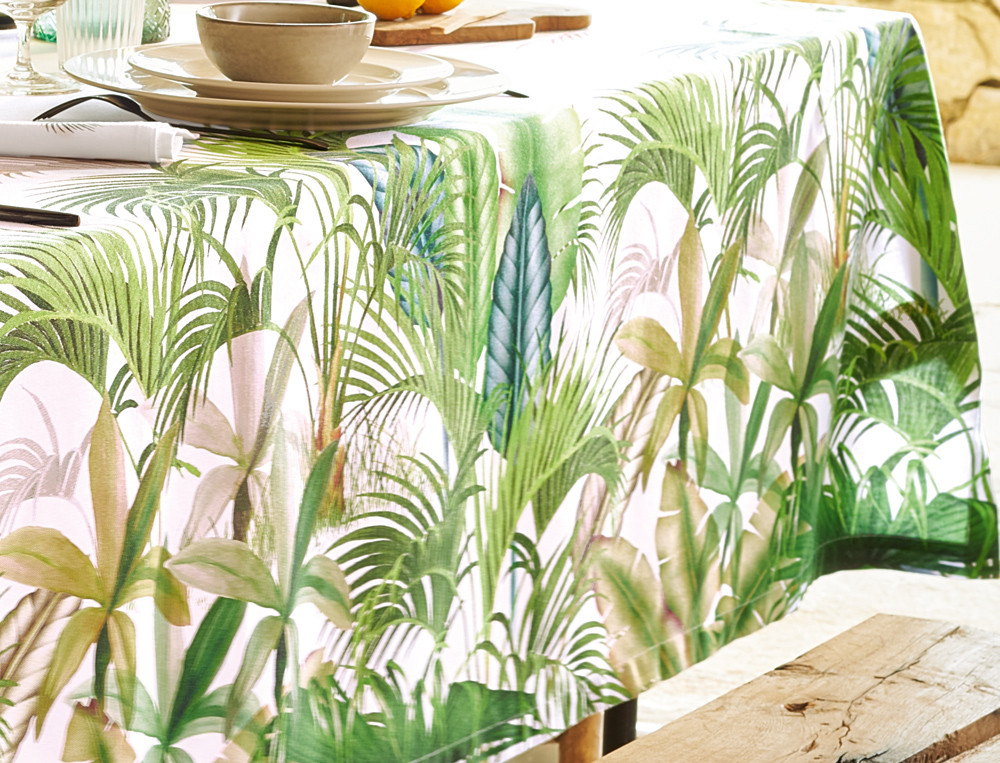 Nappe écrue avec imprimé végétal En pleine nature