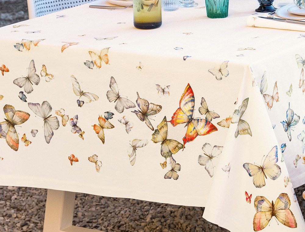 Nappe motifs papillons imprimé placé Envol de papillons