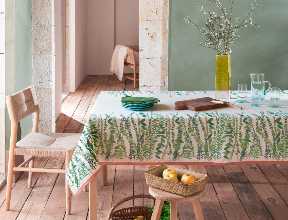 /fr/la-table/nappes/nappes-fantaisies/nappe-herbes-folles/