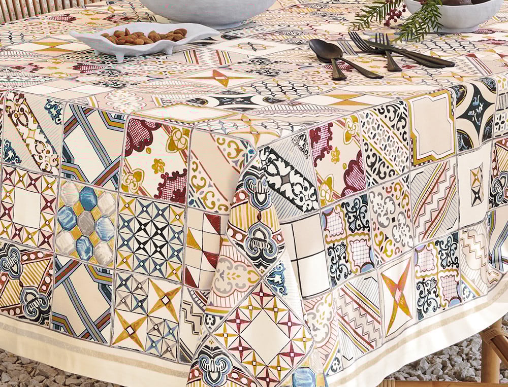 /fr/la-table/nappes/nappes-fantaisies/nappe-imprimee-azulejos/