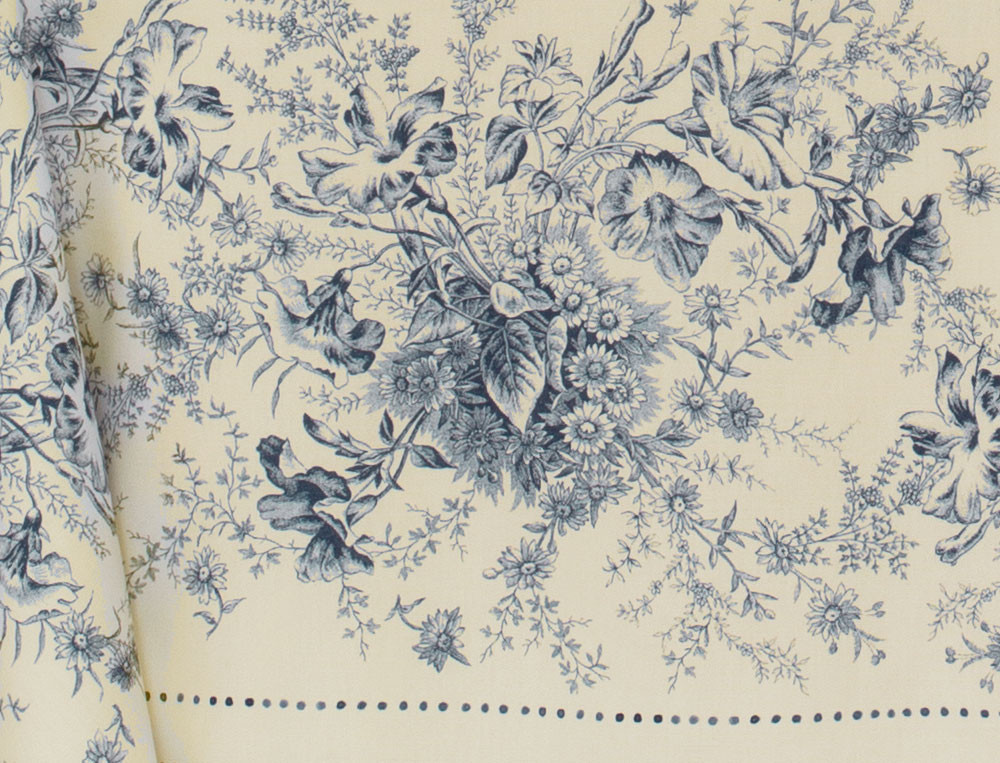 /fr/la-table/nappes/nappes-fantaisies/nappe-la-table-de-louise/