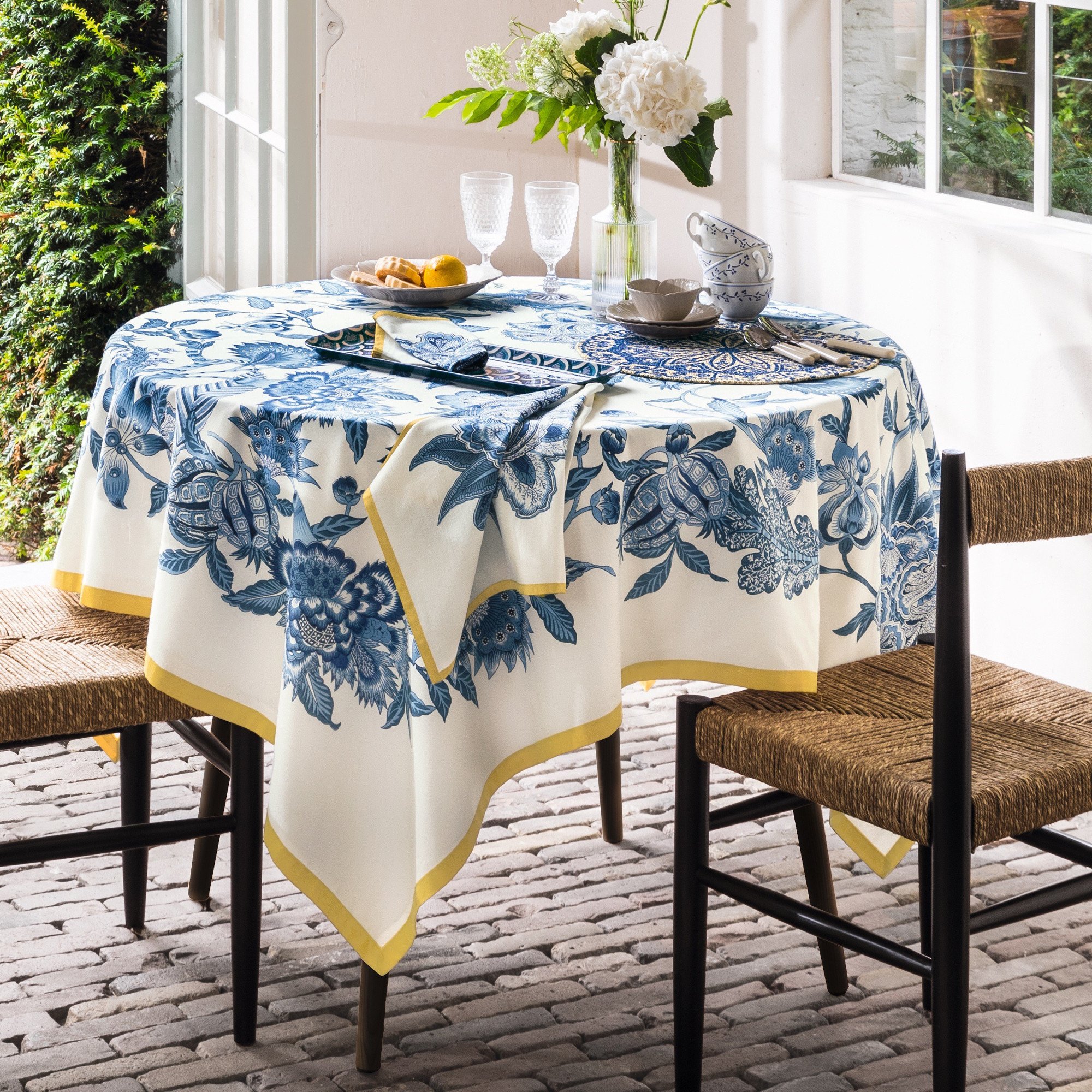 /fr/la-table/nappes/nappes-fantaisies/nappe-saveurs-de-braga/