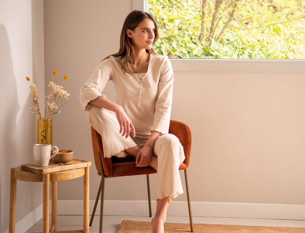 /fr/les-vetements-d-interieur/femme/pyjama-femme/nuit-d-ivoire/