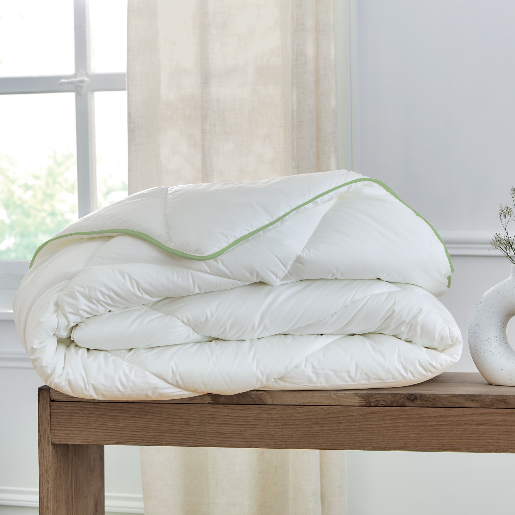 /fr/la-chambre/couettes/couettes-synthetiques/pack-couette-confort-anti-acariens/