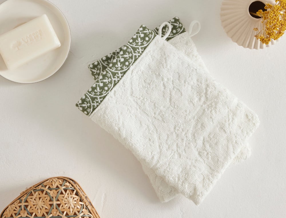 /fr/la-salle-de-bain/linge-de-toilette/pack-linge-de-bain-cisele-blanc-seville/