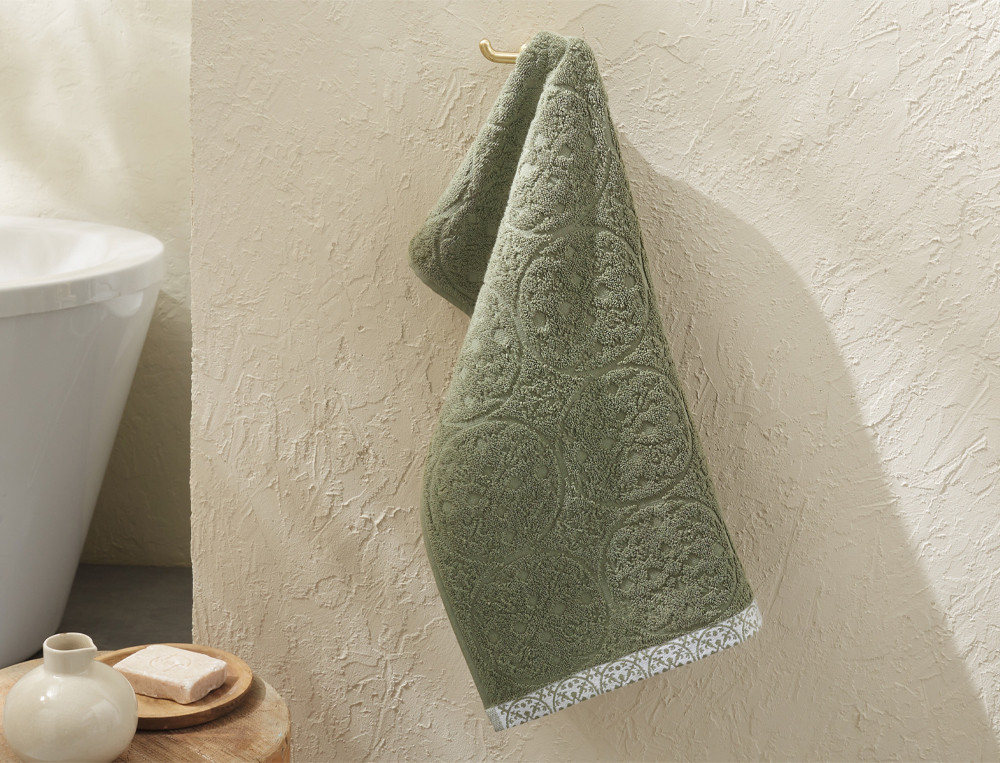 /fr/la-salle-de-bain/linge-de-toilette/pack-linge-de-bain-cisele-couleur-seville/