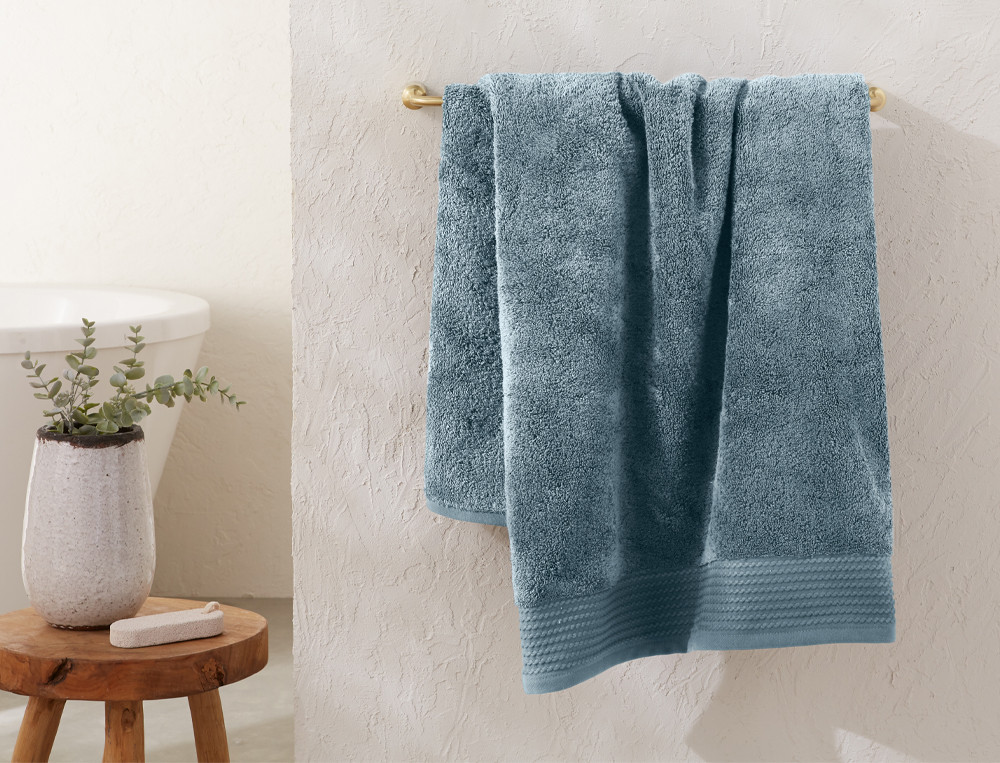 1 drap de bain, 1 serviette de bain et 2 gants 100% coton 700g/m2 Riviera