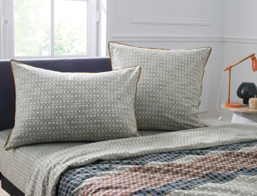 /fr/la-chambre/linge-de-lit/linge-de-lit-fantaisie/parure-de-lit-dominote/