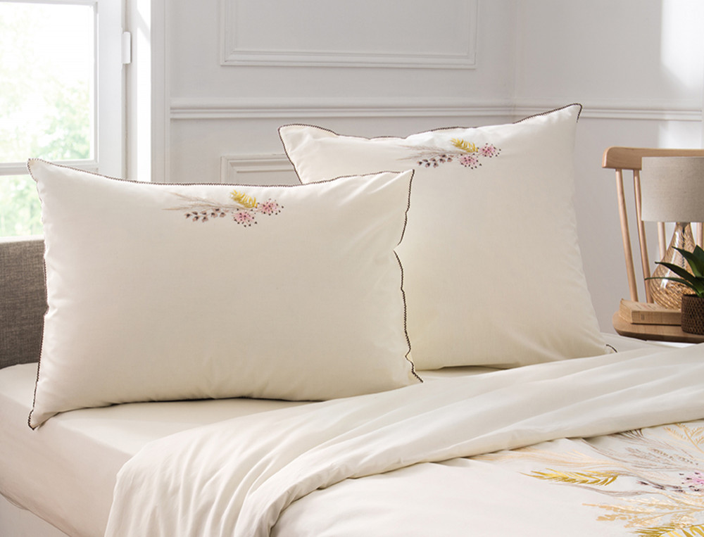 Linge de lit percale broderie placée de graminées multicolores et uni crème Douces graminées