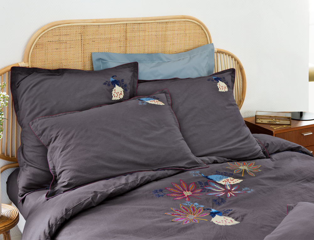 Drap percale brodé de fleurs et paons Jardin du palais