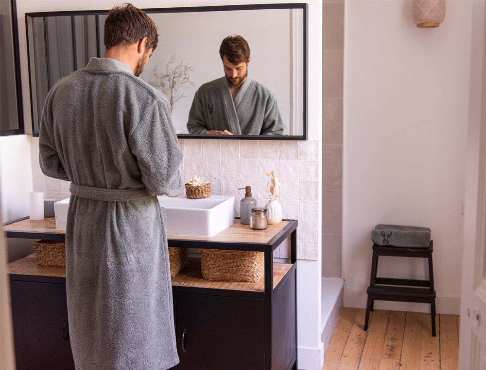 /fr/la-salle-de-bain/peignoirs-de-bain/peignoir-de-bain-homme/peignoir-de-bain-homme-dans-les-bois/