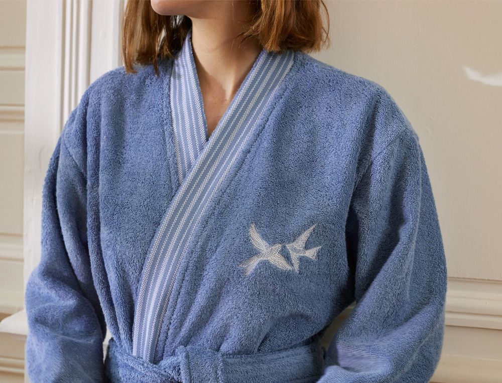 /fr/la-salle-de-bain/peignoirs-de-bain/peignoir-de-bain-femme/peignoir-femme-a-tire-d-aile/