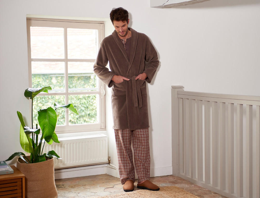 /fr/les-vetements-d-interieur/homme/kimono-homme-et-accessoire/peignoir-homme-dans-les-bois/