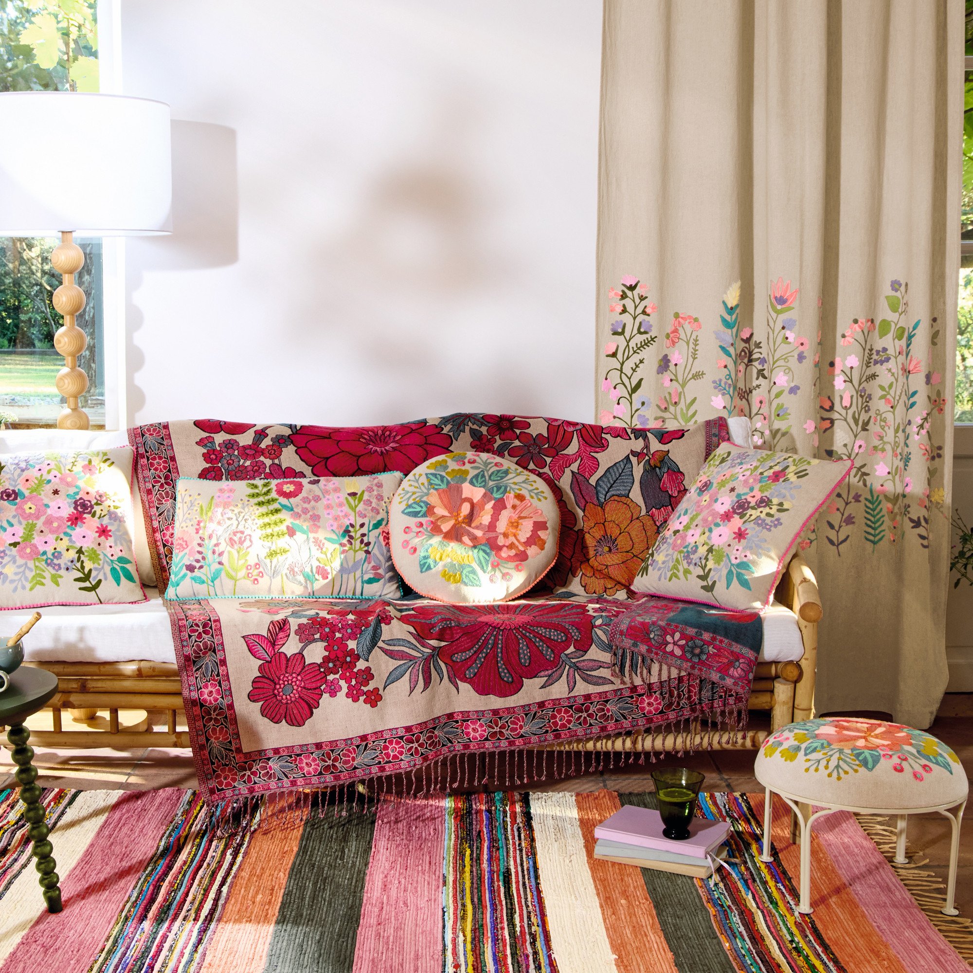 /fr/la-chambre/sur-le-lit/plaid/plaid-jacquard-flanerie/