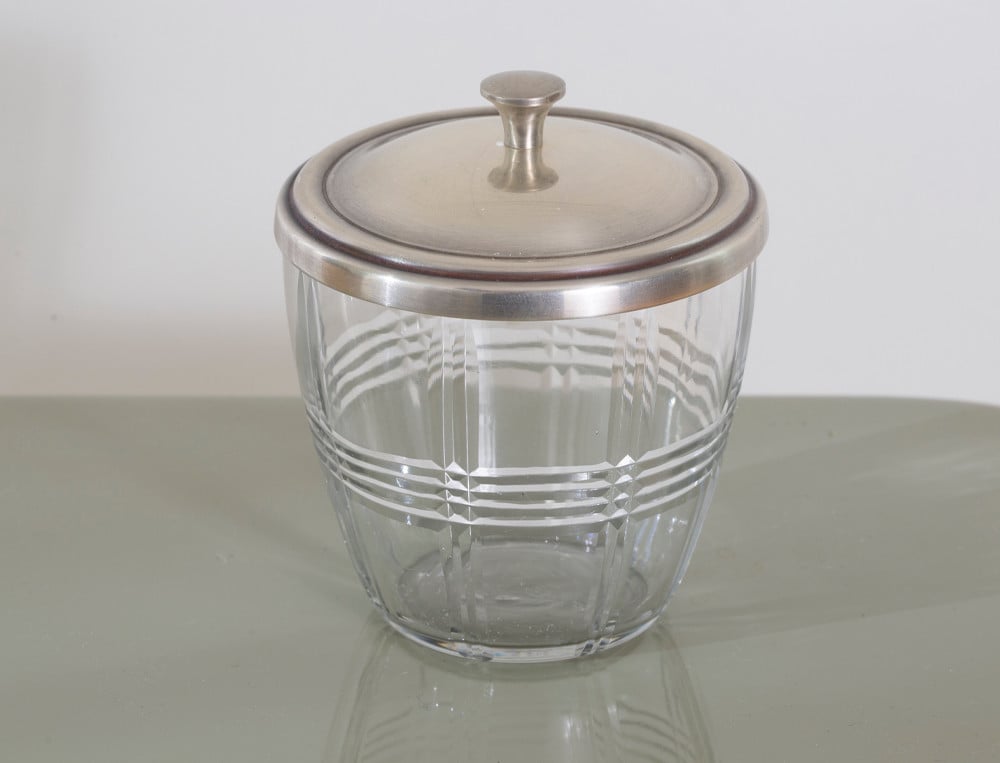 /fr/la-salle-de-bain/accessoires/pot-avec-couvercle-instants-precieux/