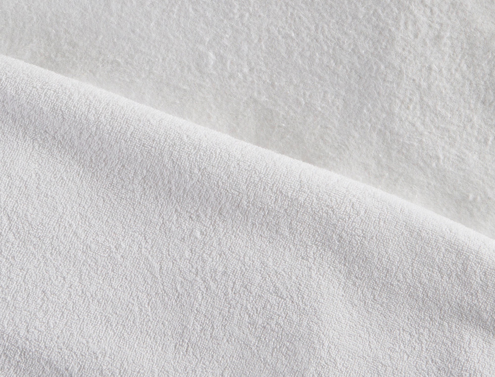/fr/la-chambre/protections-et-cache-sommiers/protege-matelas-forme-housse/protege-matelas-4-saisons-polyurethane-forme-housse/
