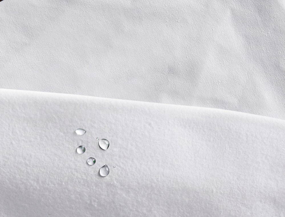 /fr/la-chambre/protections-et-cache-sommiers/protections-lits-impermeables/protege-matelas-molleton-elastomere/