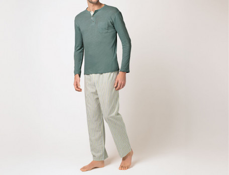 Pyjama homme haut uni vert et pantalon rayé Grandeur nature