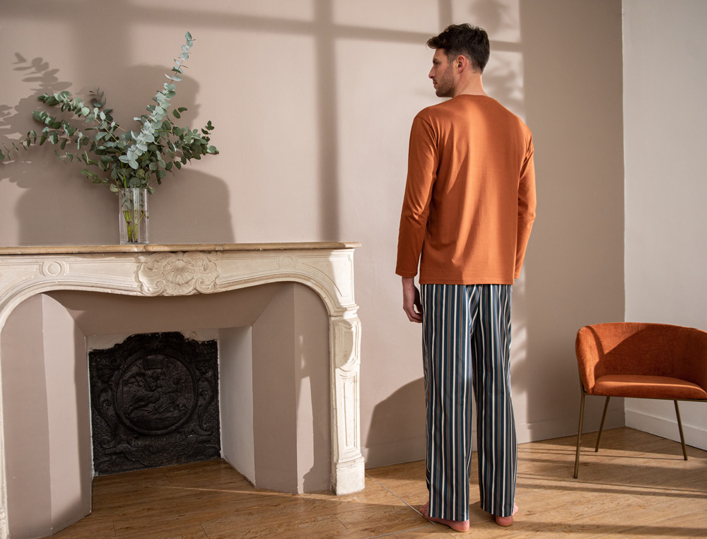 /fr/les-vetements-d-interieur/homme/pyjama-homme/pyjama-homme-bleu-cannelle/