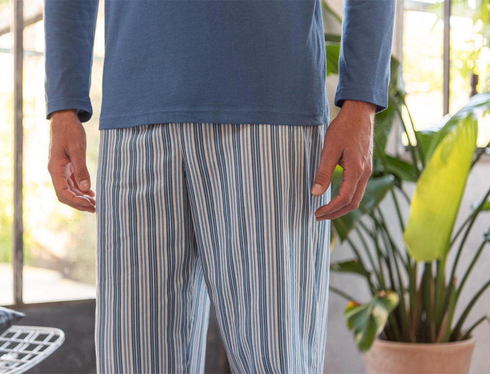 /fr/les-vetements-d-interieur/homme/pyjama-homme/pyjama-homme-en-symetrie/