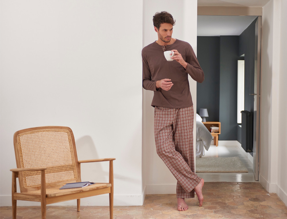 /fr/les-vetements-d-interieur/homme/pyjama-homme/pyjama-long-homme-dans-les-bois/