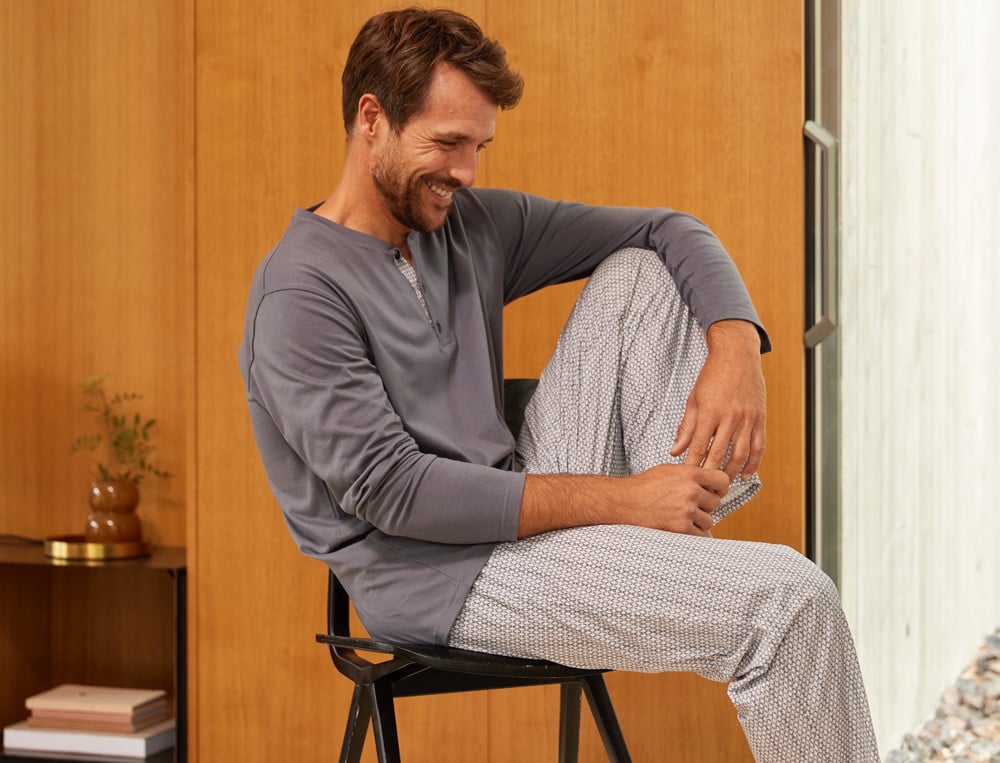 /fr/les-vetements-d-interieur/homme/pyjama-homme/pyjama-long-homme-ombres-portes/